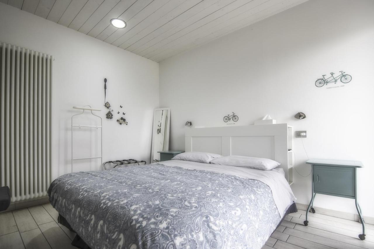 Bed and Breakfast Il Giardino Di Rebecca Ferrara Exterior foto